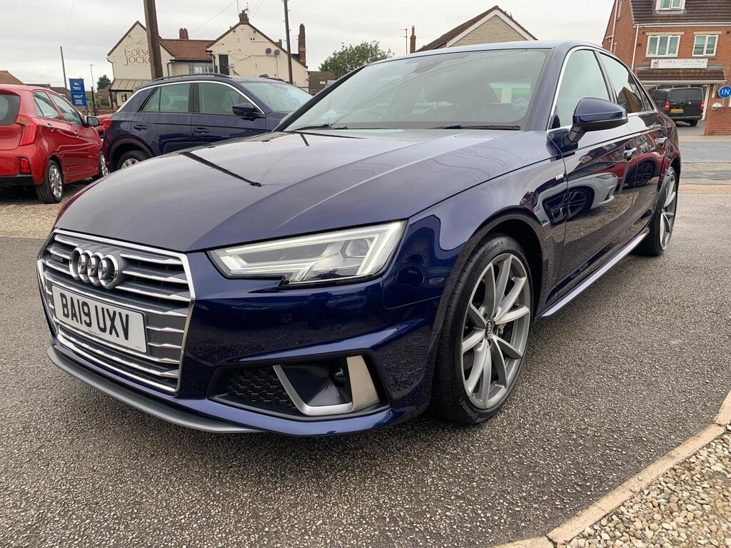 2019 Audi A4 2.0 TDI 40 S line S Tronic quattro