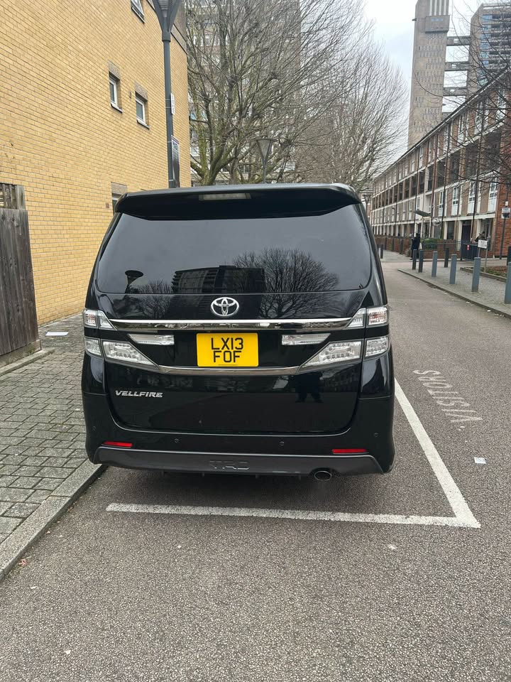 2013 Toyota VellFire