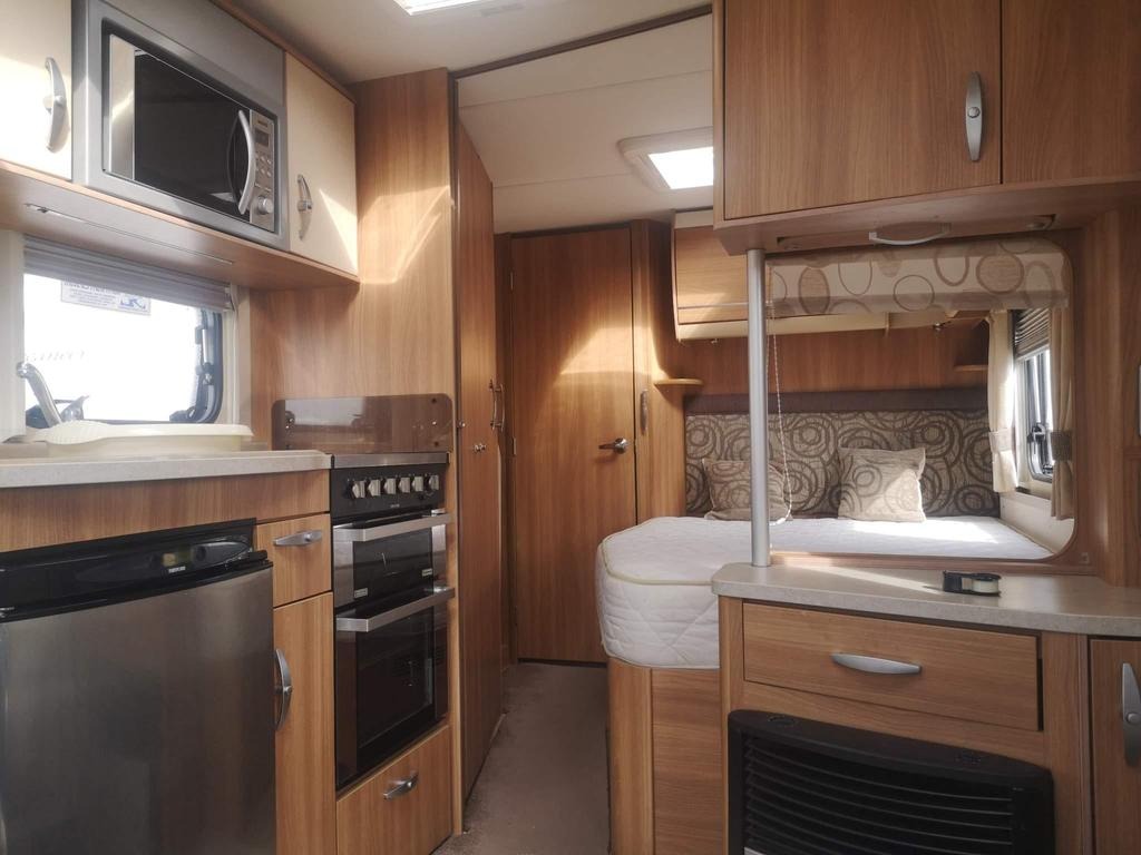 2011 Swift Challenger 570