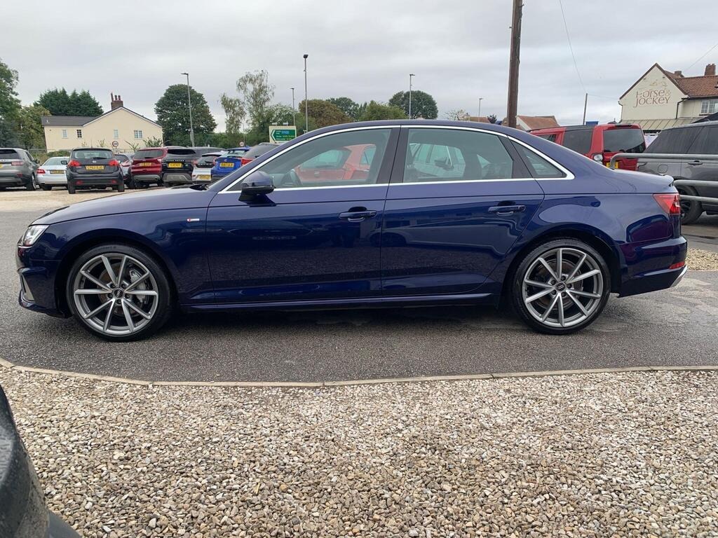 2019 Audi A4 2.0 TDI 40 S line S Tronic quattro