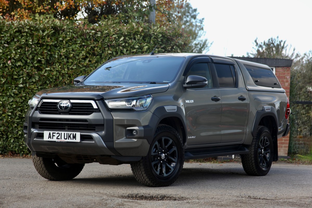 2021 Toyota Hilux Invincible X 3.5T