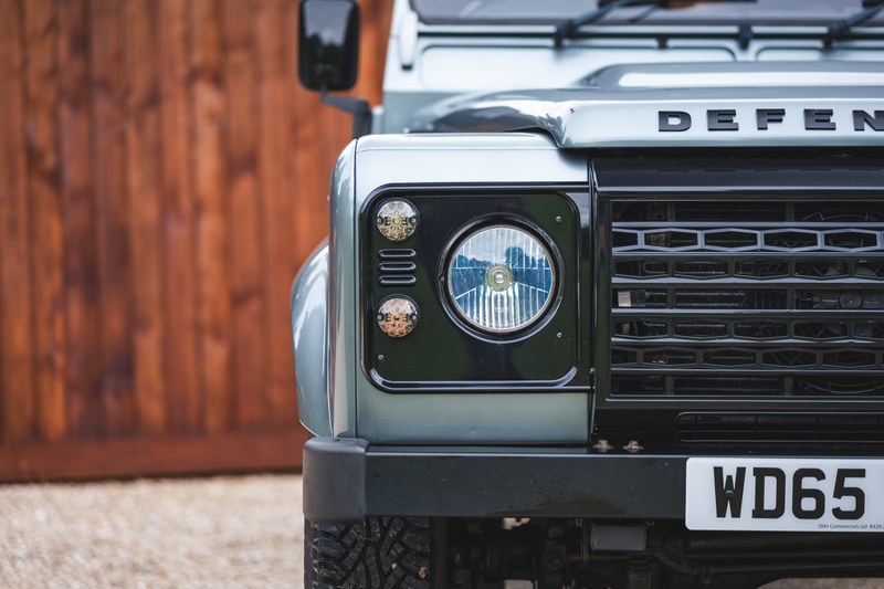 2016 Land Rover Defender 110XS 5 Seat Station Wagon
