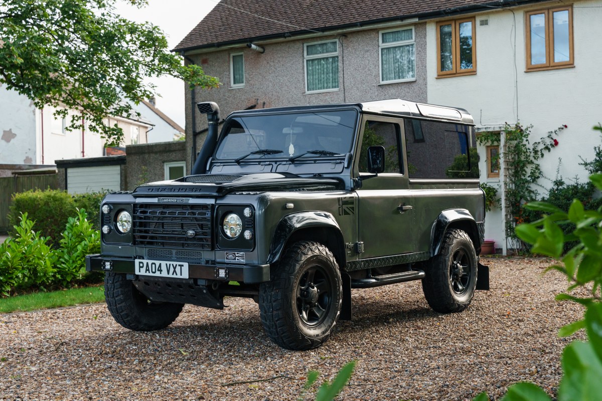 2004 Land Rover Defender 90