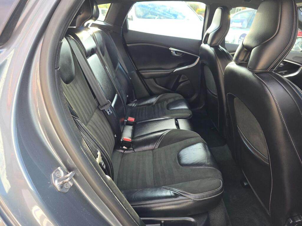 2016 Volvo V402.0 D4 R-Design