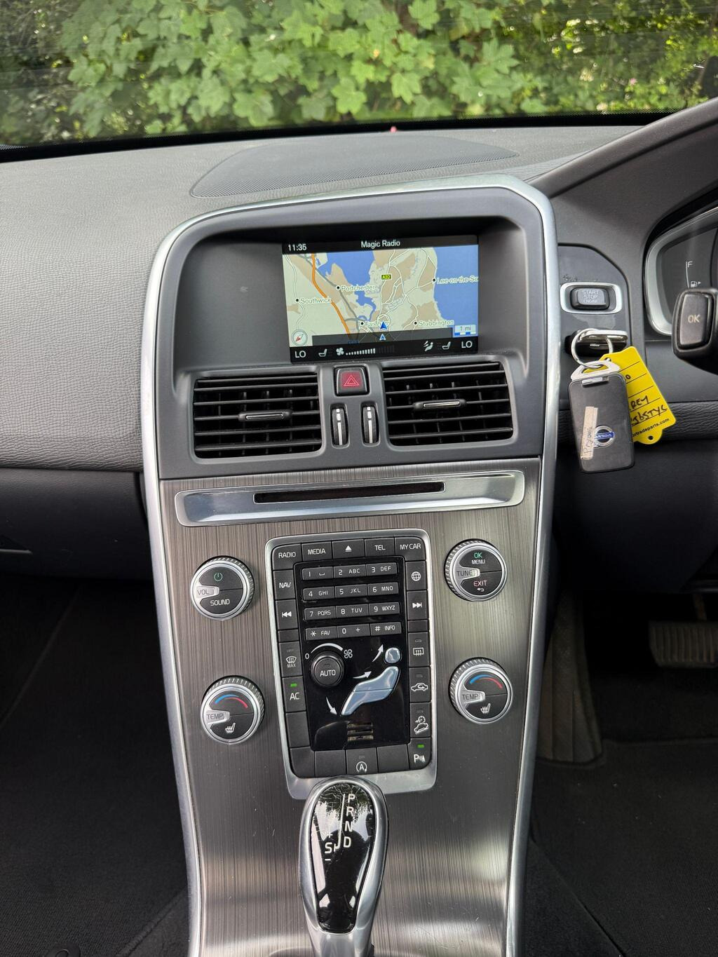 2015 Volvo XC602.4 D5 SE Lux Nav Auto AWD