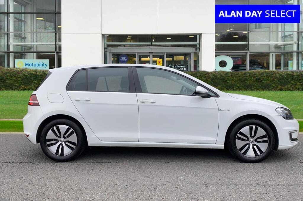 2016 Volkswagen e-Golf